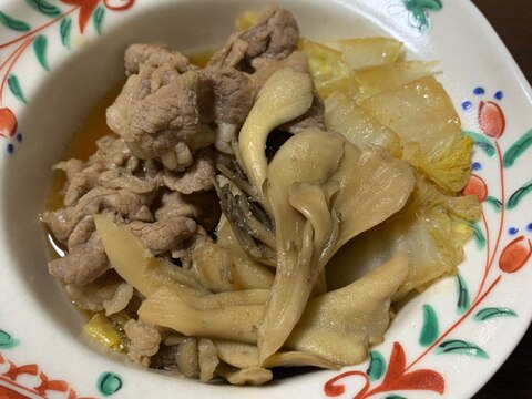 すき焼き風、牛こま切れと舞茸と白菜の煮物